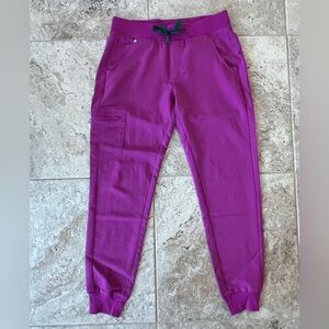 FIGS Zamora Jogger Scrub Pants in Limited Edition Bright Fuchsia PO# 3121, S